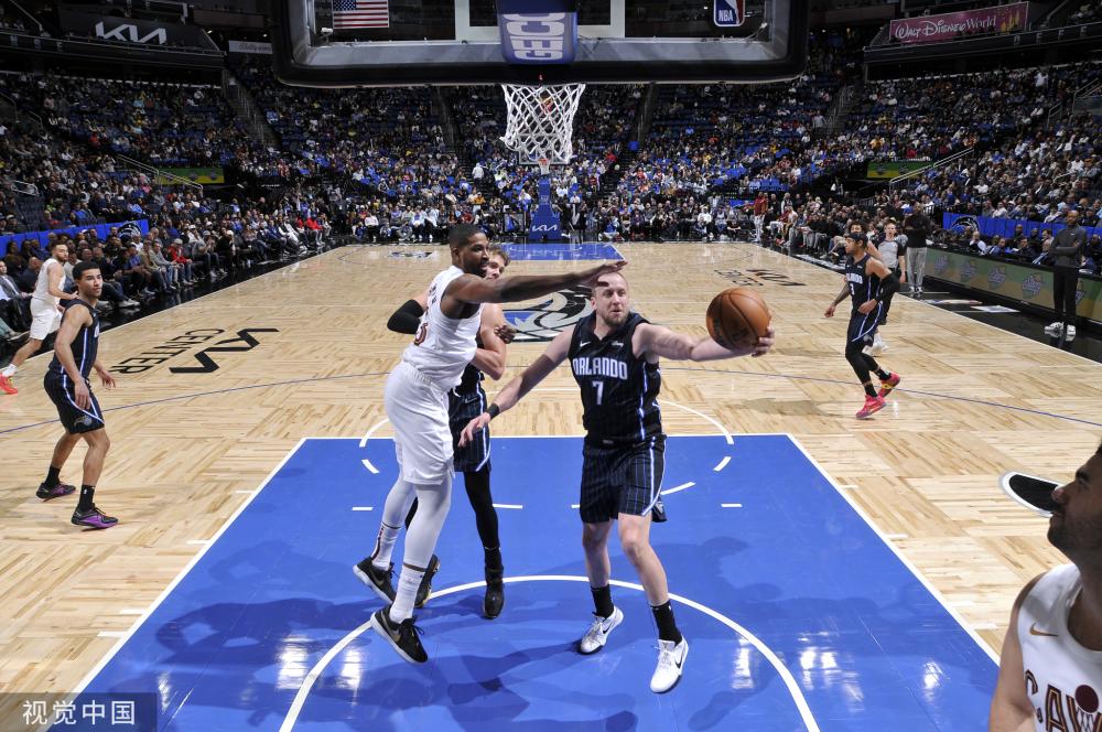 士的18分 士的18分